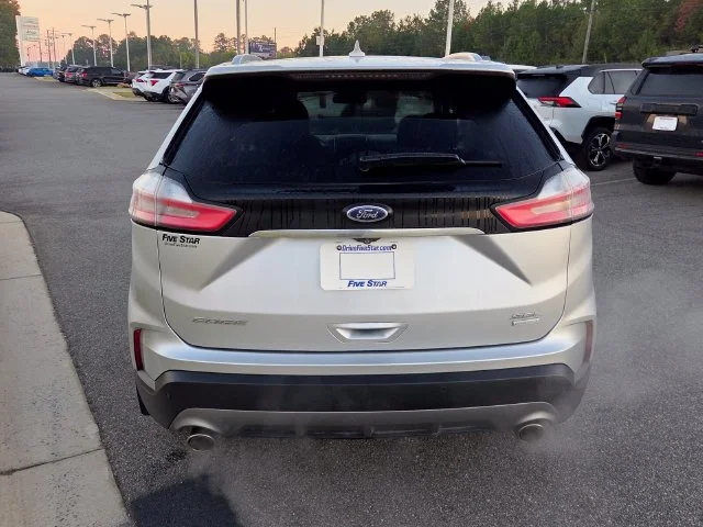 Used 2019 Silver Ford SEL image 13