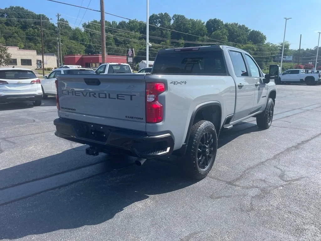 Used 2025 Slate Gray Metallic Chevrolet Custom image 7
