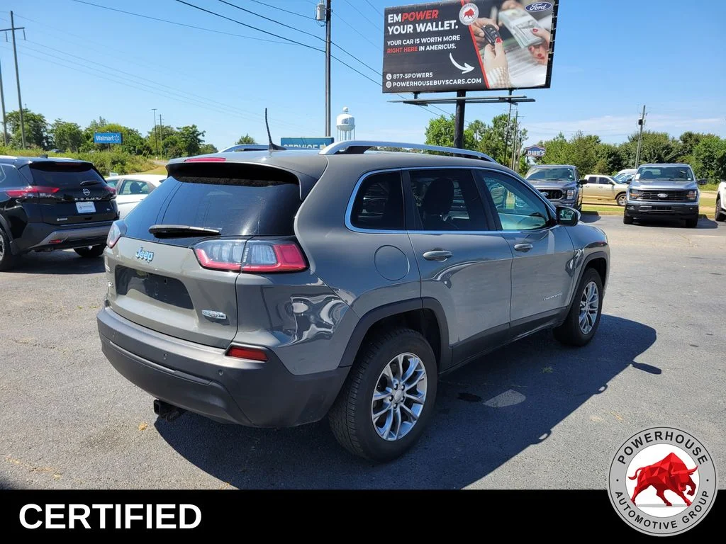 Used 2020 Gray Jeep Latitude Plus image 6