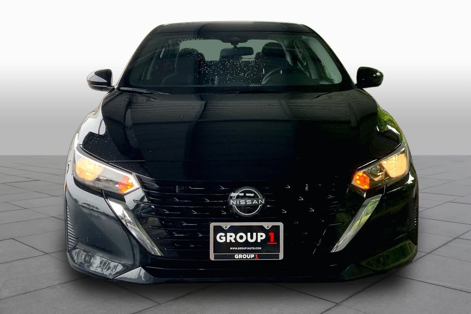 Used 2024 Super Black Nissan SV image 4