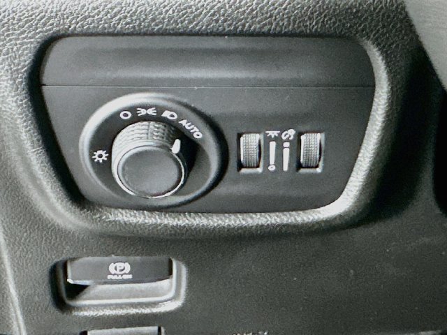 Used 2023 White Jeep Laredo X image 12