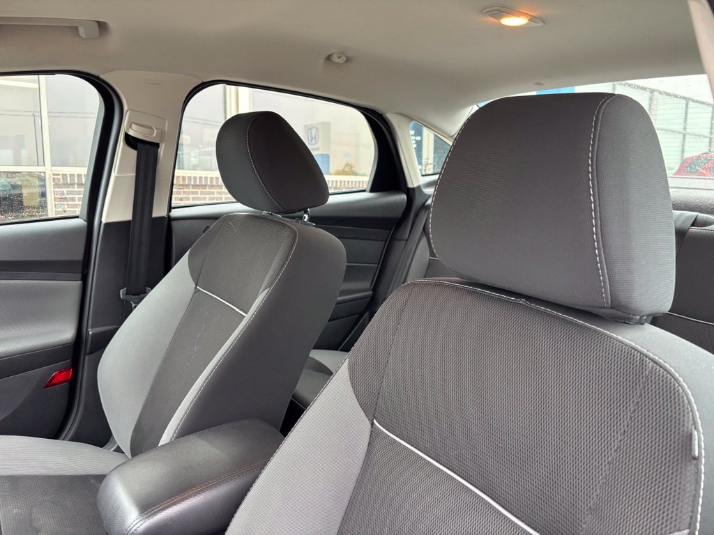 Used 2013 Tuxedo Black Ford SE image 10