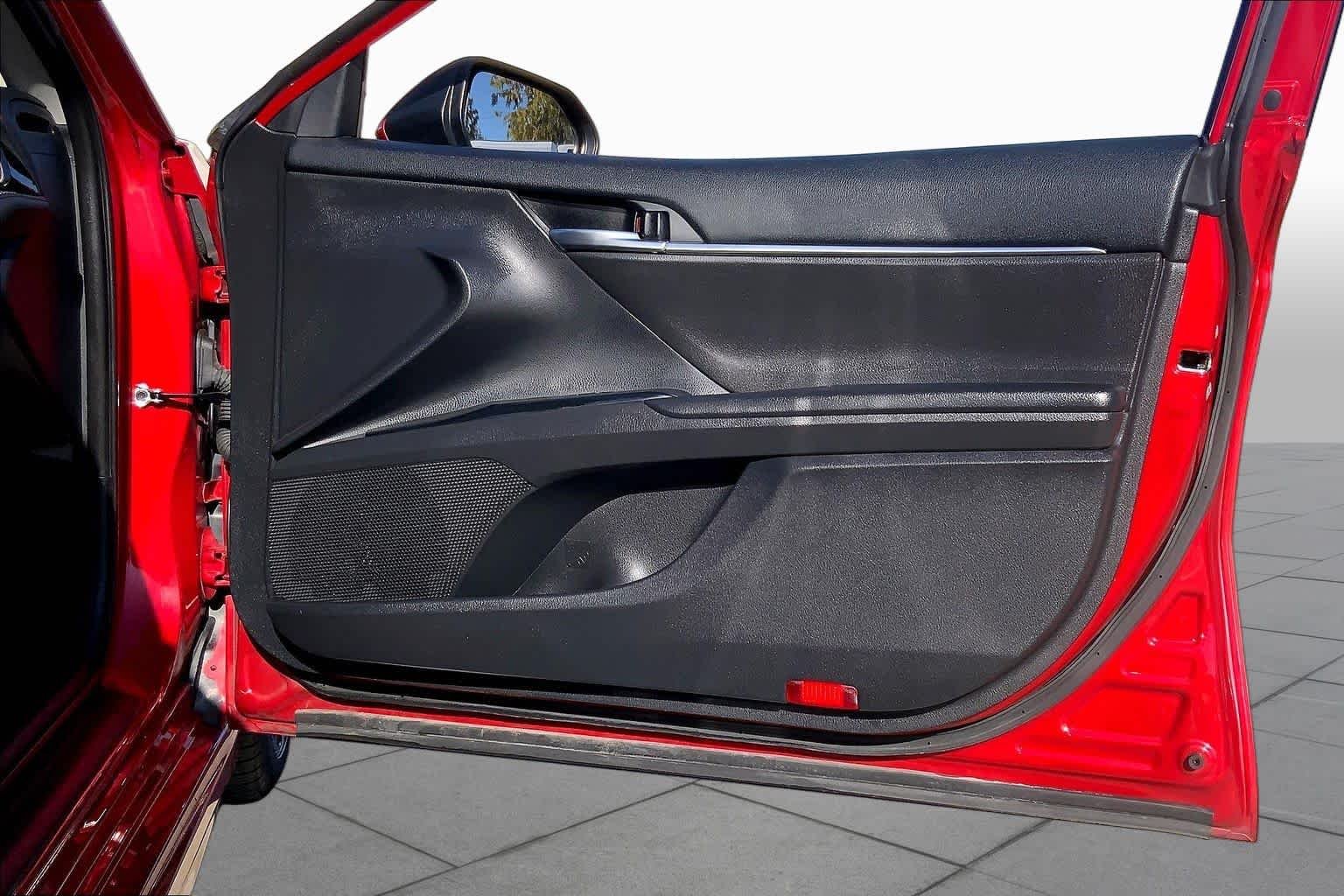 Used 2020 Supersonic Red Toyota SE image 23