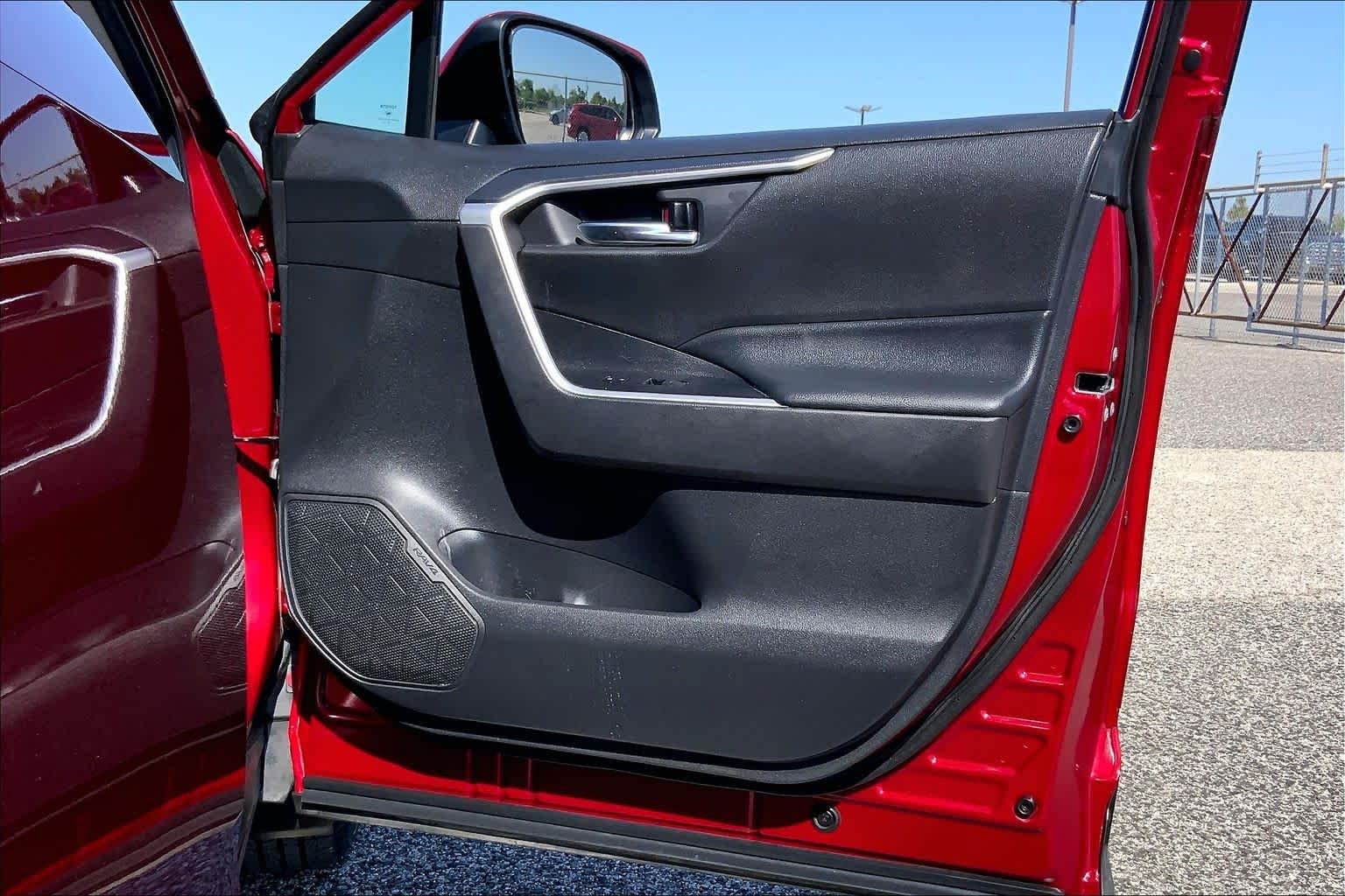 Used 2022 Ruby Flare Pearl Toyota Hybrid XLE image 22