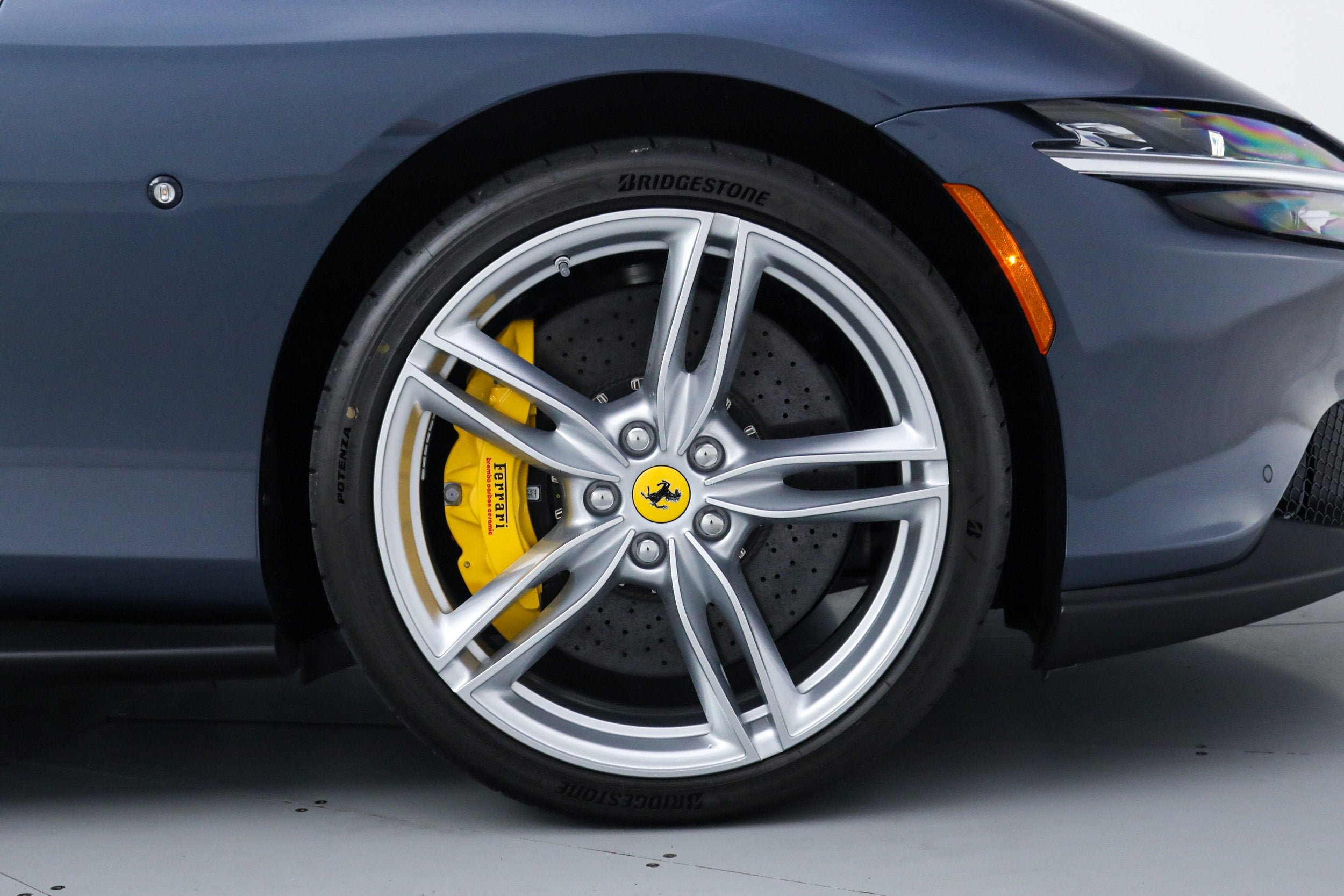 Certified Used 2025 Blu Roma Ferrari  image 40