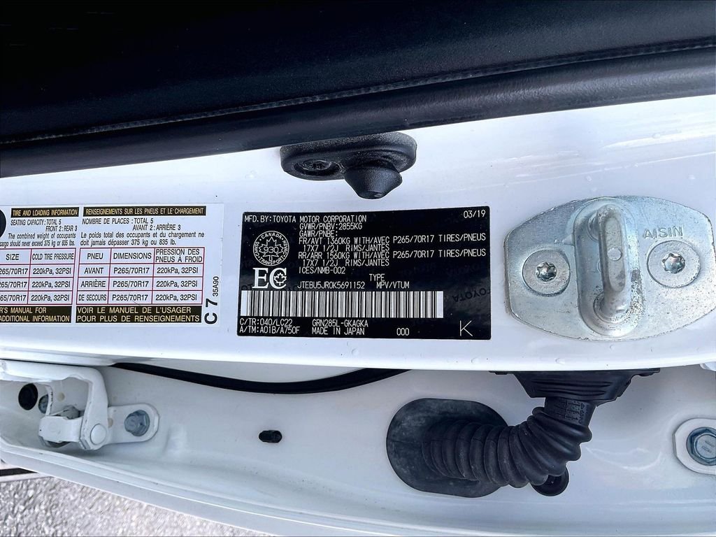 Used 2019 White Toyota SR5 image 33