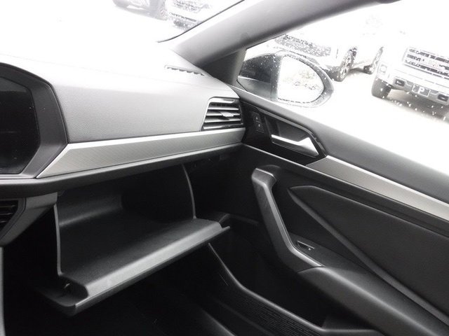 Used 2020 White Volkswagen R-Line image 28