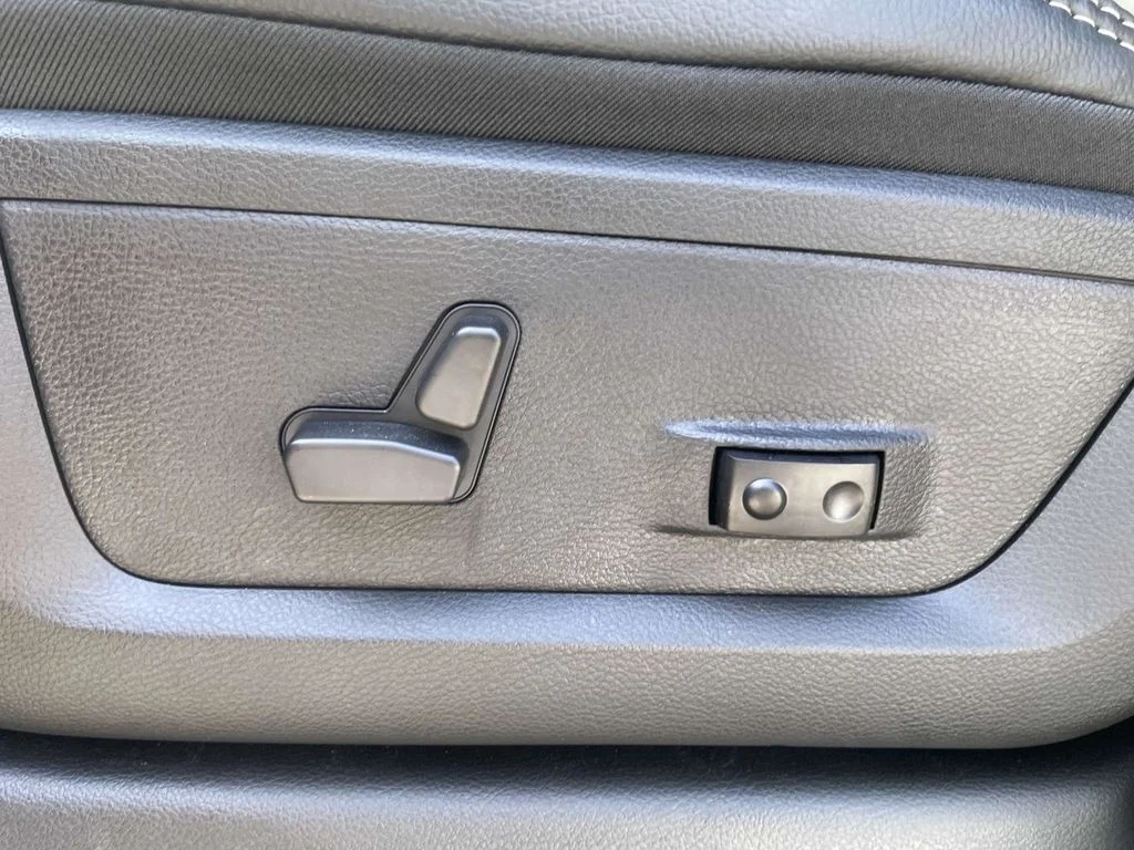 New 2026 Forged Blue Metallic Exterior Paint RAM Laramie image 26