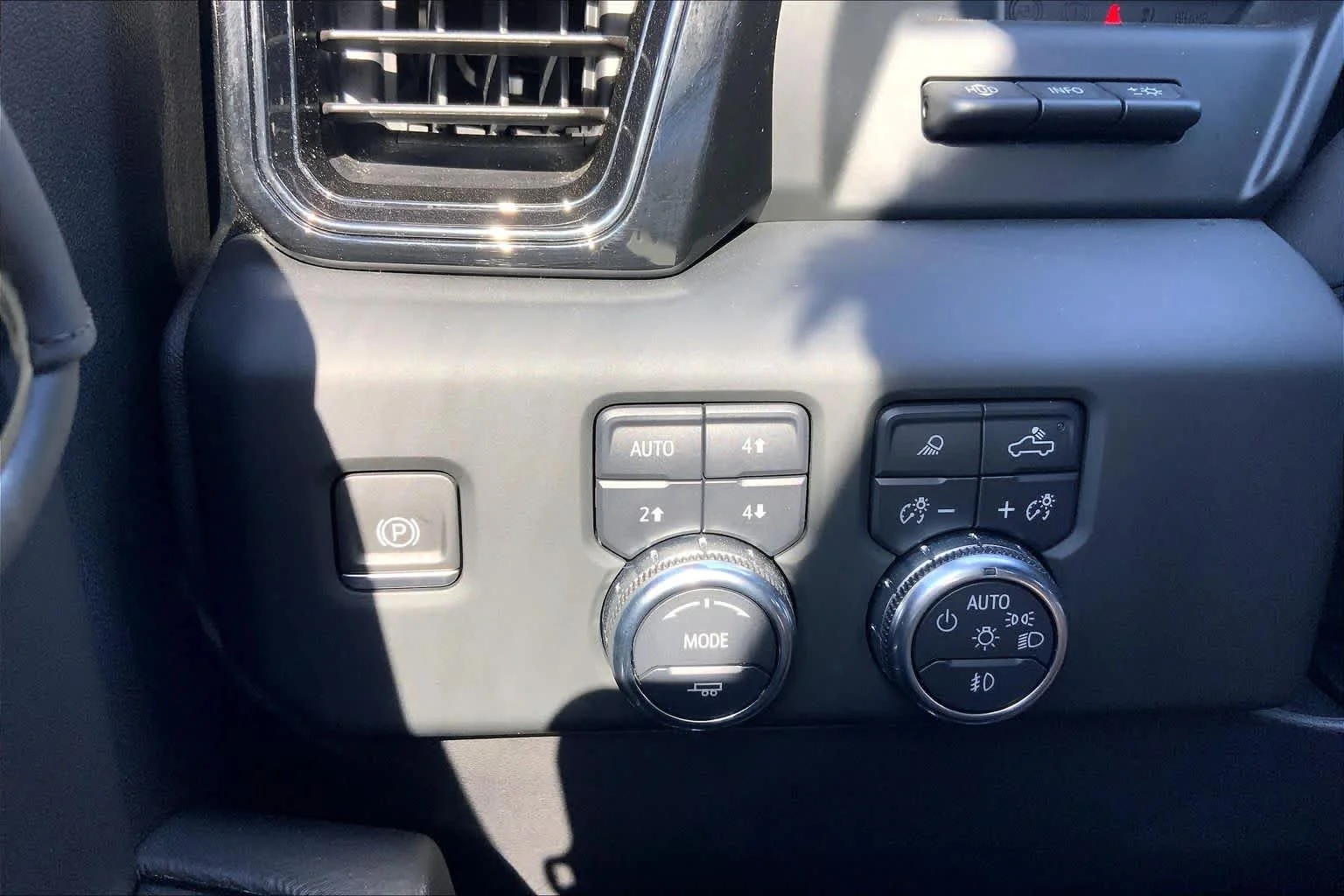2024 GMC Sierra 1500 AT4X - Photo 36
