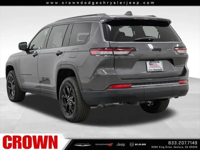 New 2026 Baltic Gray Metallic Clearcoat Jeep Laredo image 7