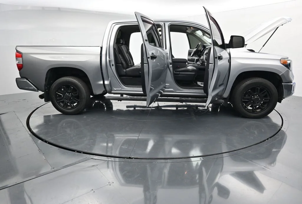 Used 2021 Silver Toyota SR5 image 38