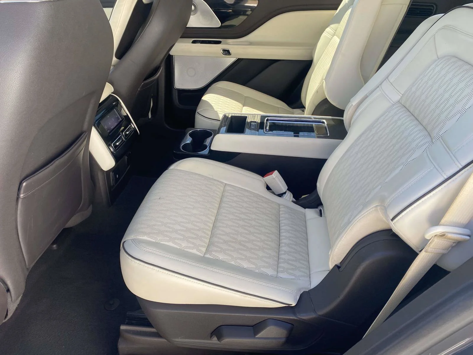 Used 2020 Gray Lincoln Black Label Grand Touring image 11