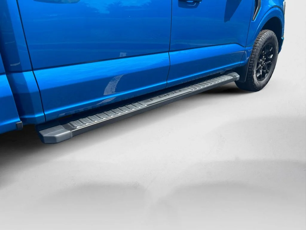 Used 2021 Blue Ford Lariat image 18