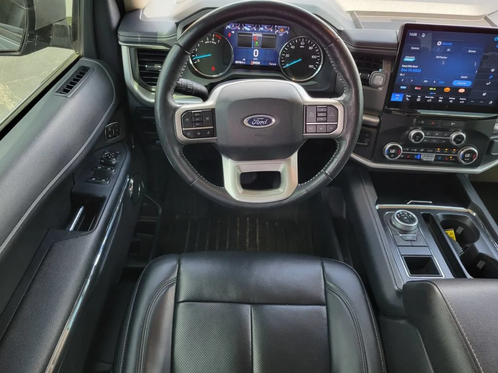 Used 2024 Black Ford XLT image 18