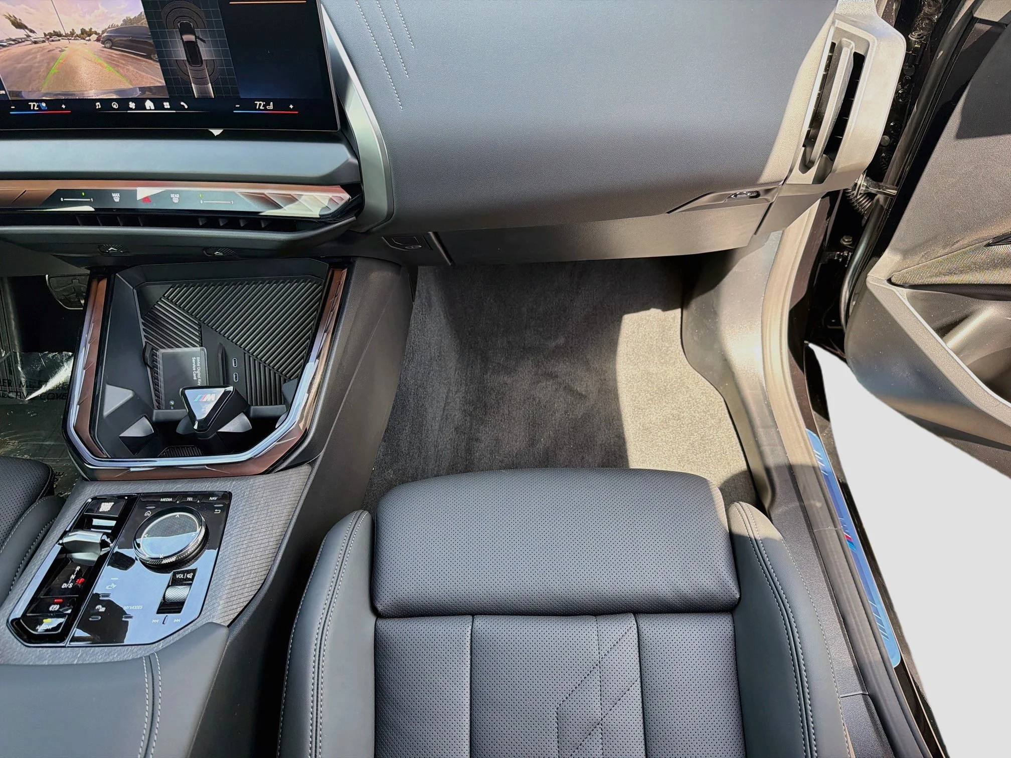 New 2026 Black Sapphire Metallic BMW 30 xDrive image 18