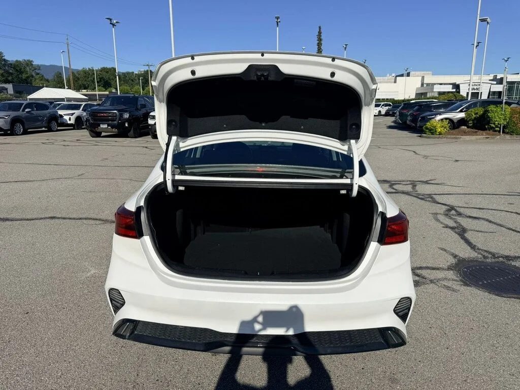 Used 2023 Snow White Pearl Kia Sedan EX IVT Dilawri Certified   One Owner   Local image 9