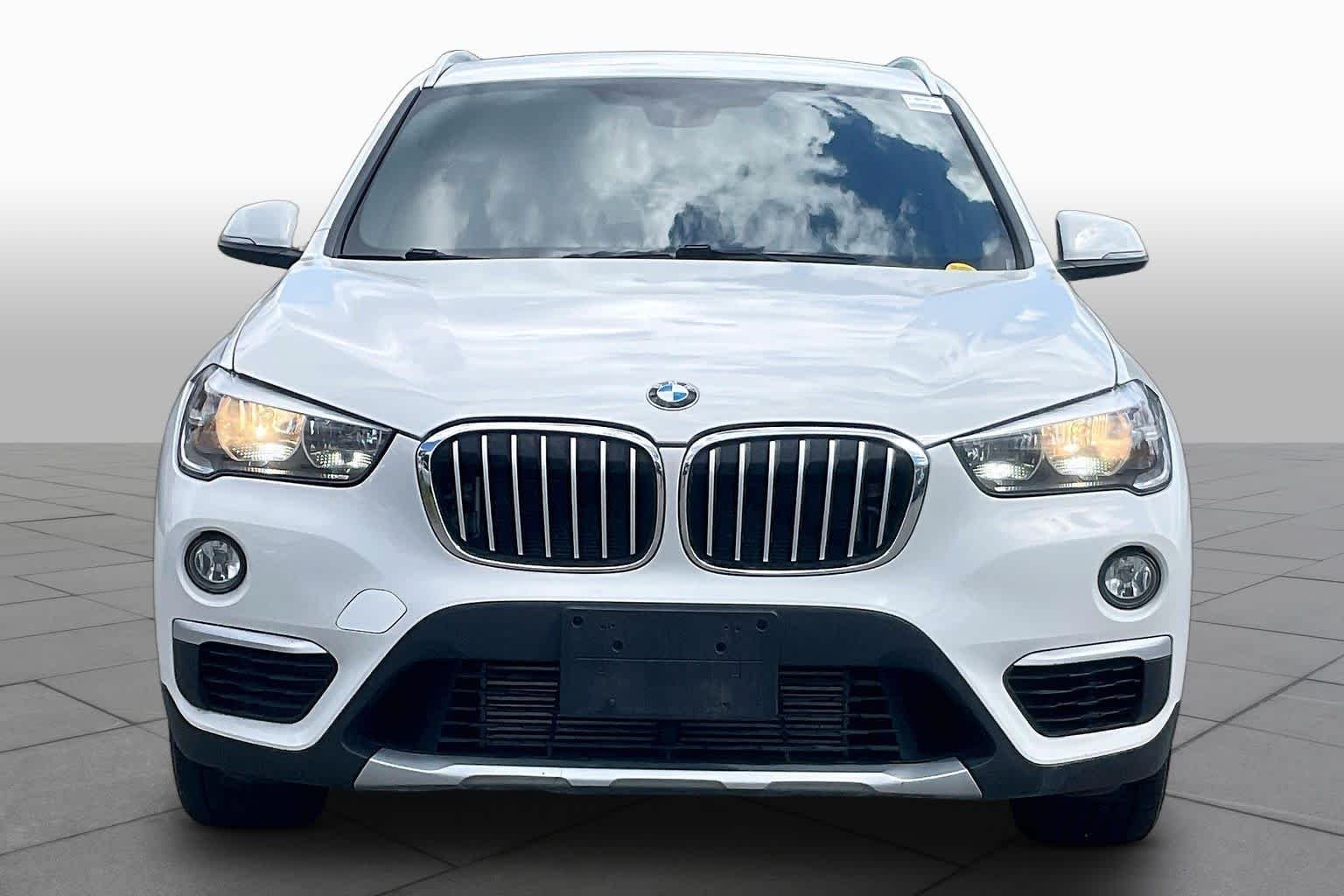 Used 2017 Alpine White BMW xDrive28i image 3