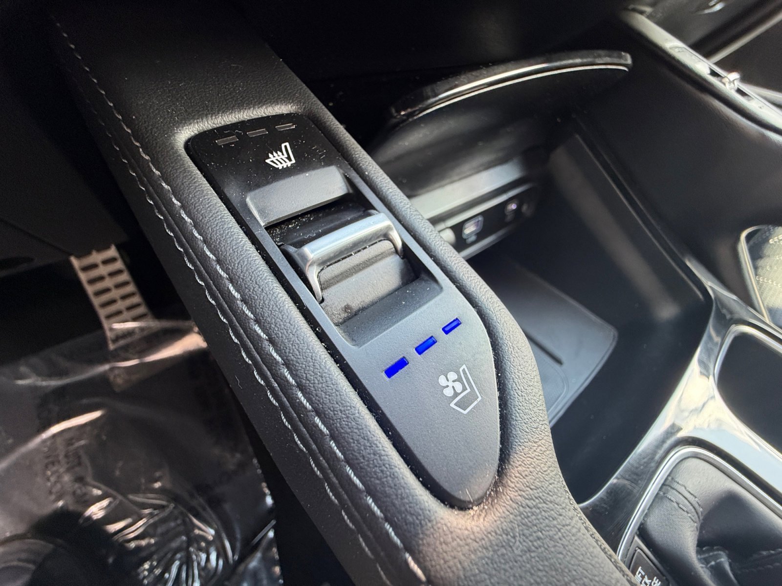 Used 2024 Dawning Red Kia SX Prestige X-Line image 25
