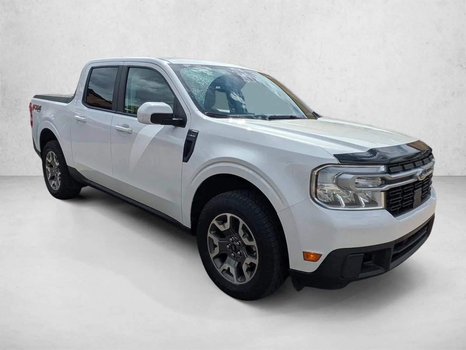 Used 2022 Oxford White Clearcoat Ford LARIAT image 3