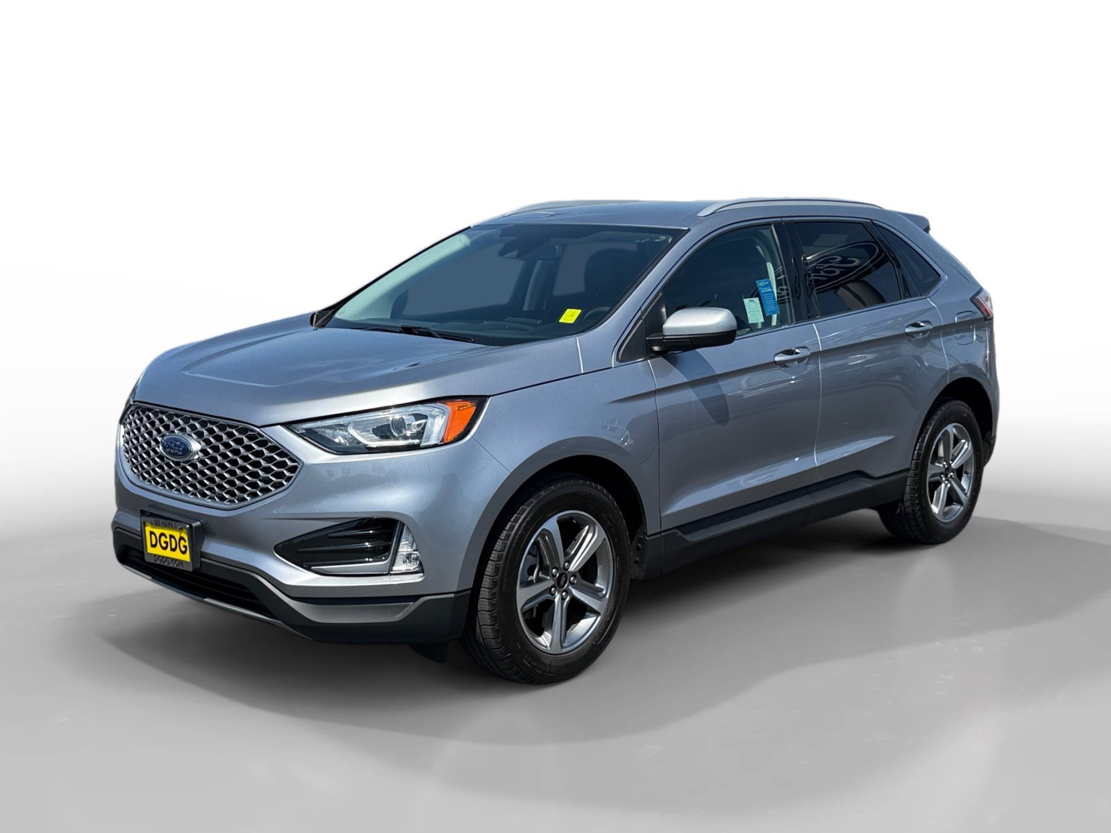 Used 2024 Silver Metallic Ford SEL image 1