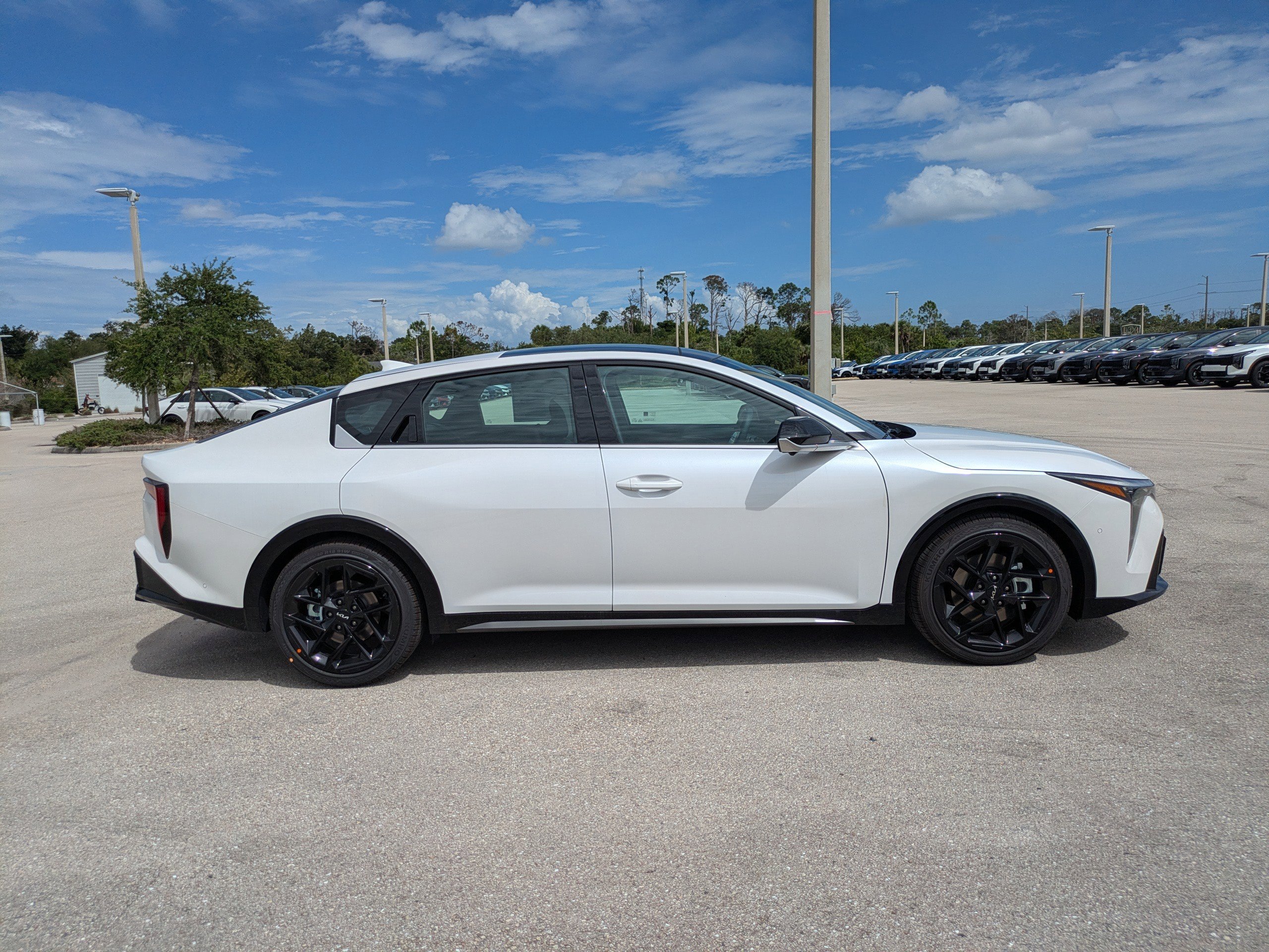 New 2026 Snow White Pearl Kia GT-Line Turbo image 3