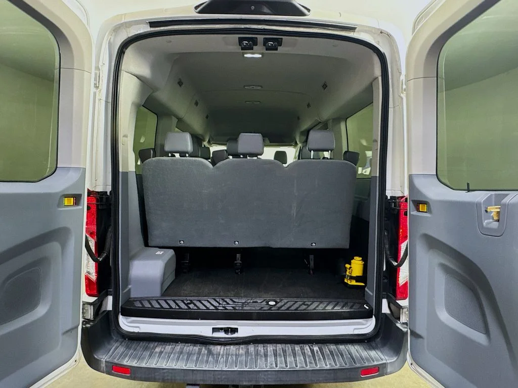 Used 2018 White Ford XL image 28