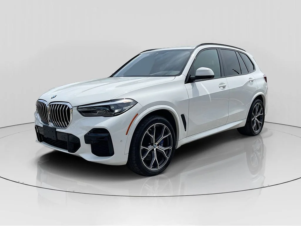 Used 2022 White BMW xDrive40i image 3