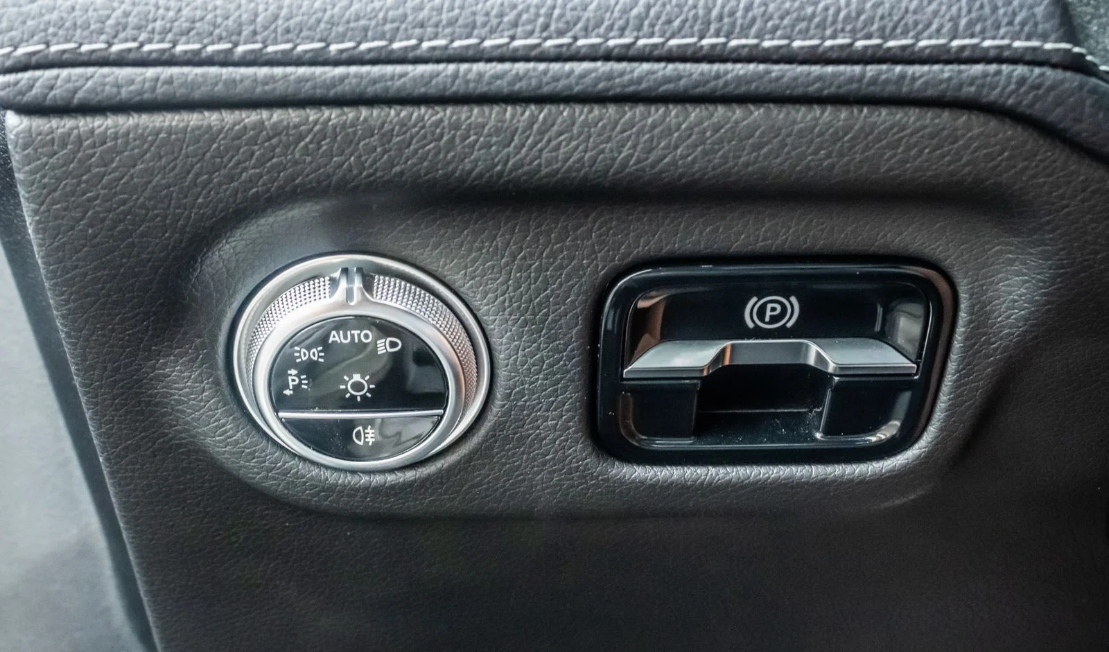 Used 2023 Black Mercedes-Benz 580 image 19