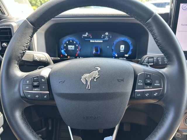Used 2025 White Ford Badlands image 33