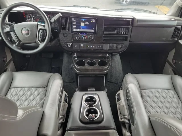 Used 2025 Special Exterior Color GMC Work Van image 28