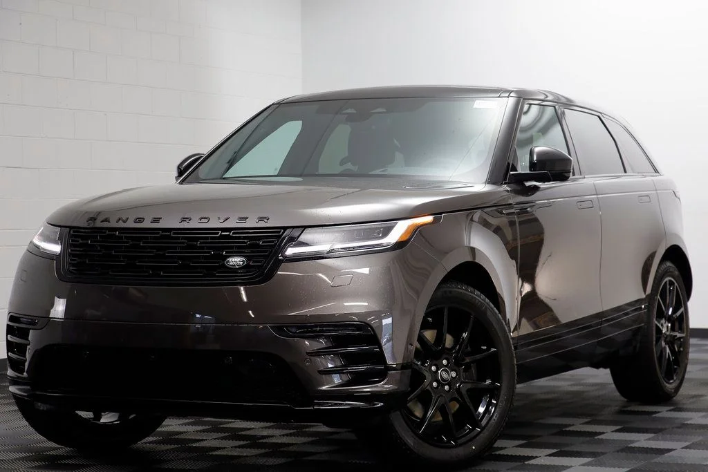 New 2026 Gray Land Rover Dynamic SE image 1
