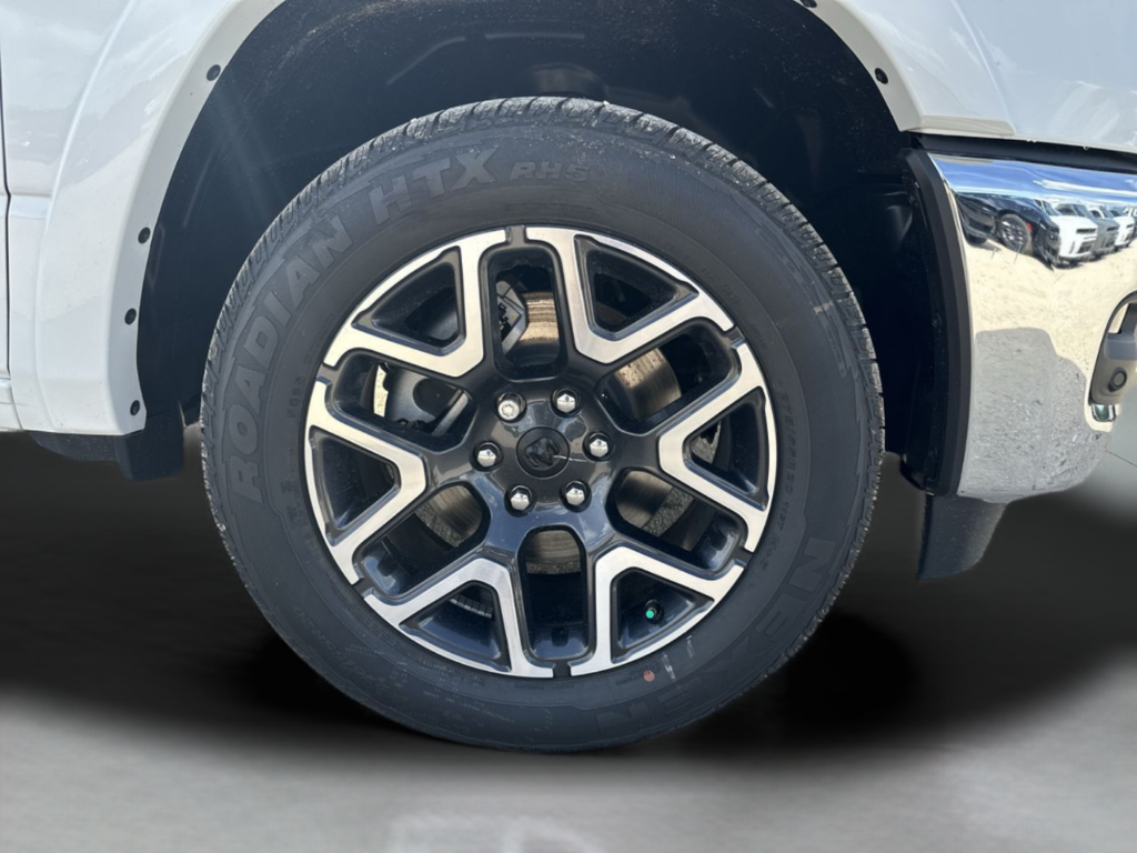 New 2026 Bright White Clear-Coat Exterior Paint RAM Laramie image 36