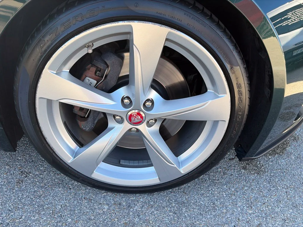 Used 2019 Green Jaguar P300 image 10