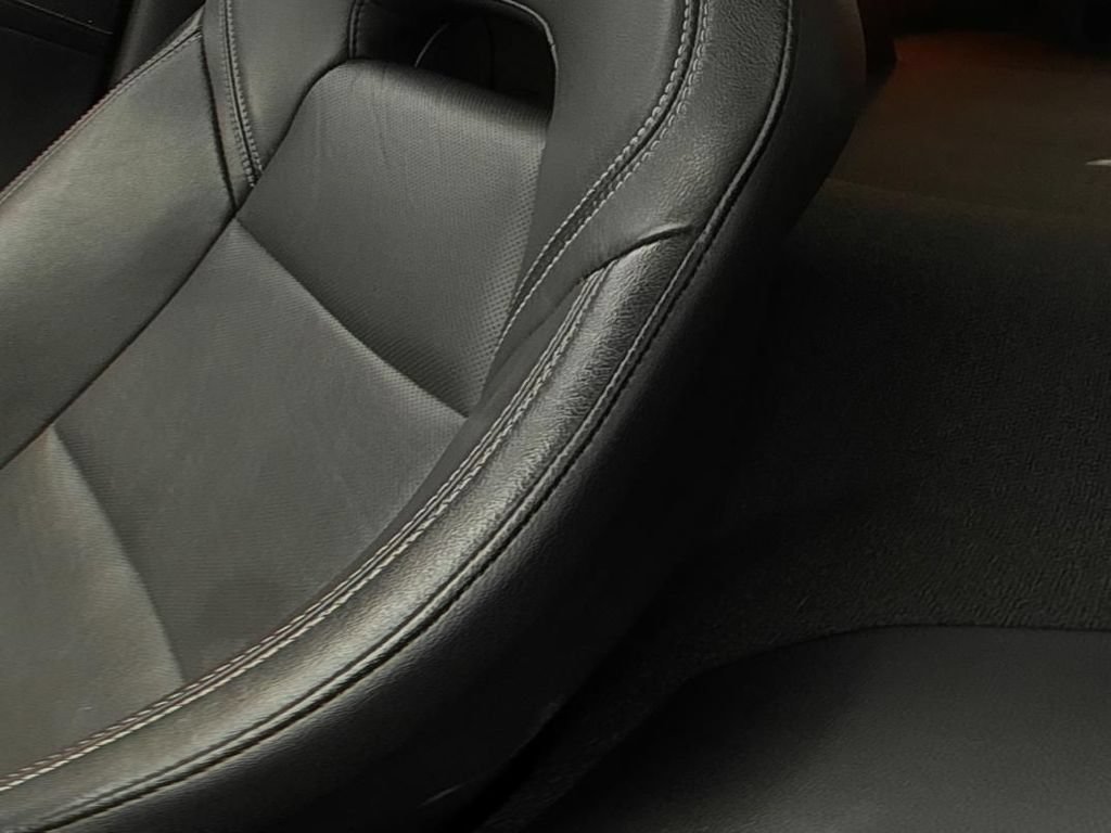 Used 2019 ARCTIC WHITE Chevrolet Z51 1LT image 12