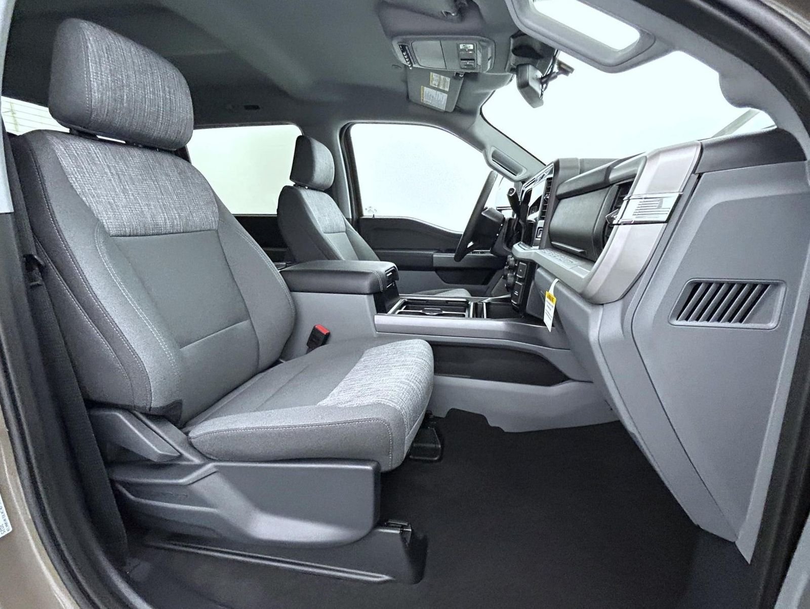 2026 Ford F-250 Super Duty XLT - Photo 15