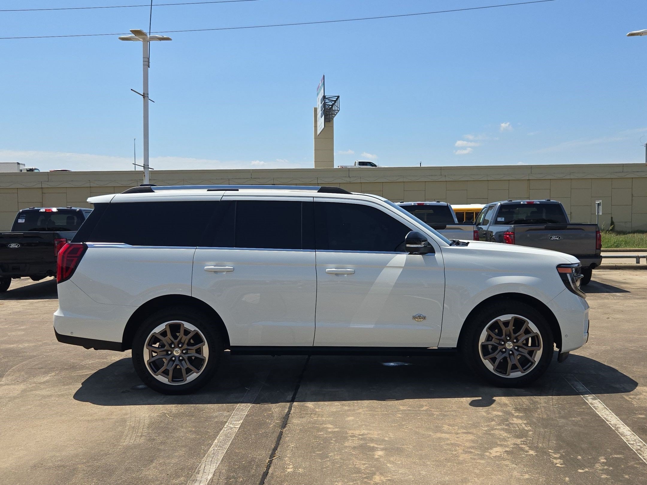 Used 2025 White Metallic Ford King Ranch image 2