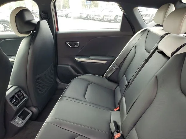 2025 Kia K4 GT-Line Turbo - Photo 26