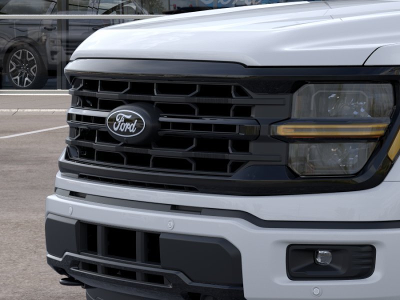 New 2026 Oxford White Ford XLT image 17