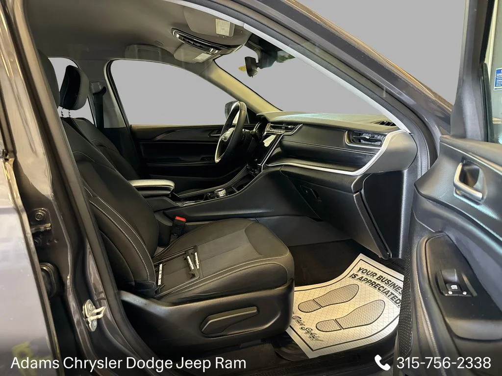 Used 2023 Gray Jeep Laredo image 13