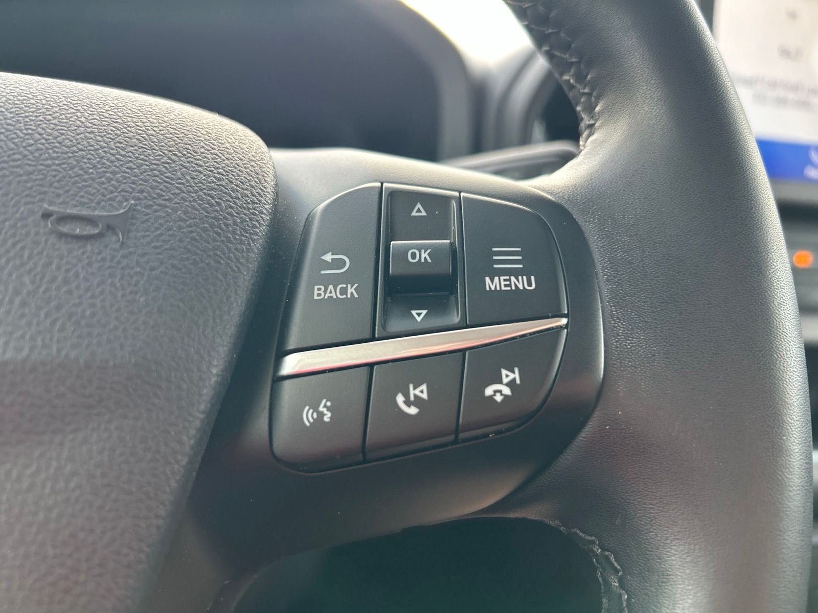 Used 2024 White Ford Badlands image 16