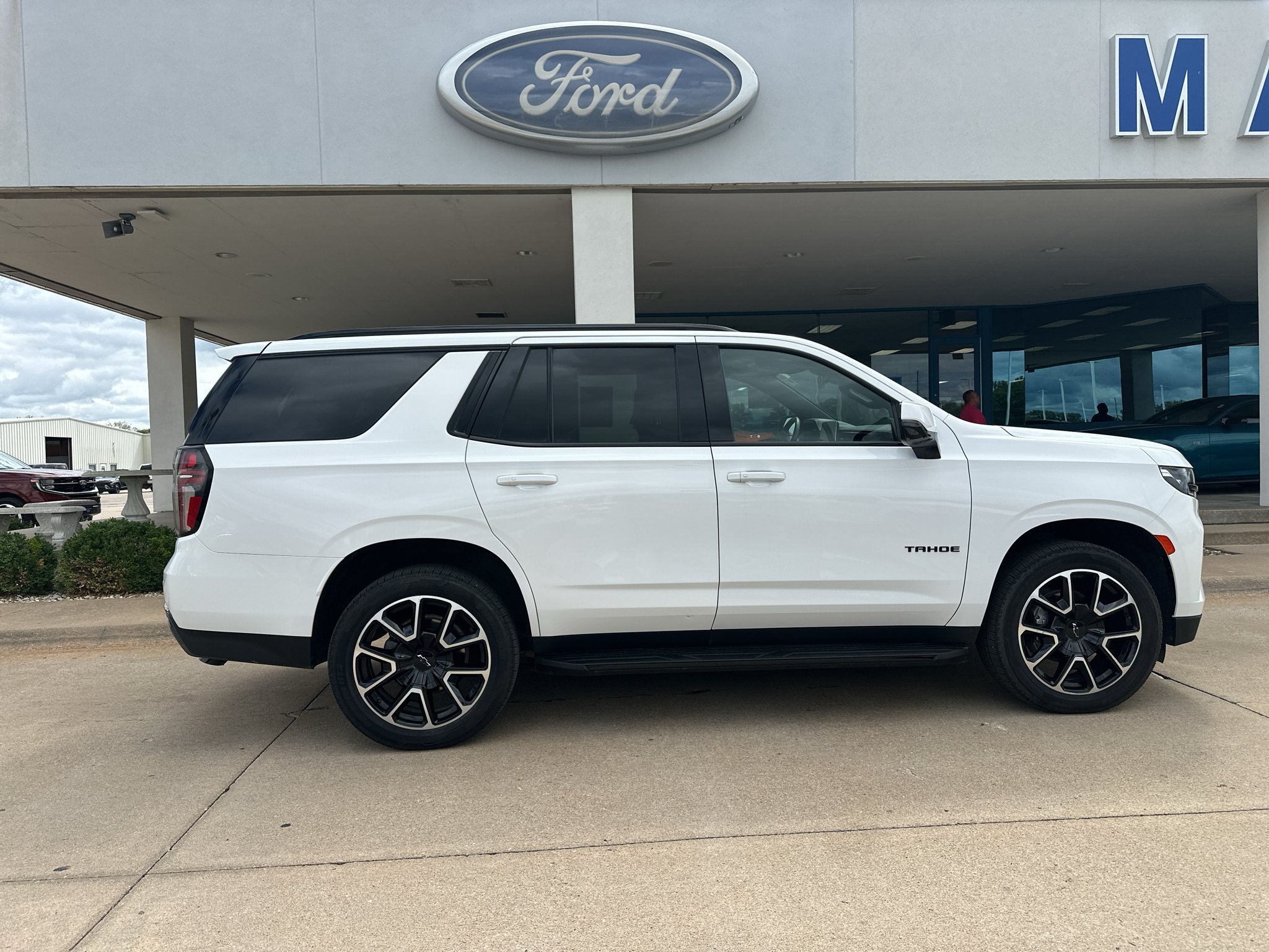 Used 2023 Summit White Chevrolet RST image 9
