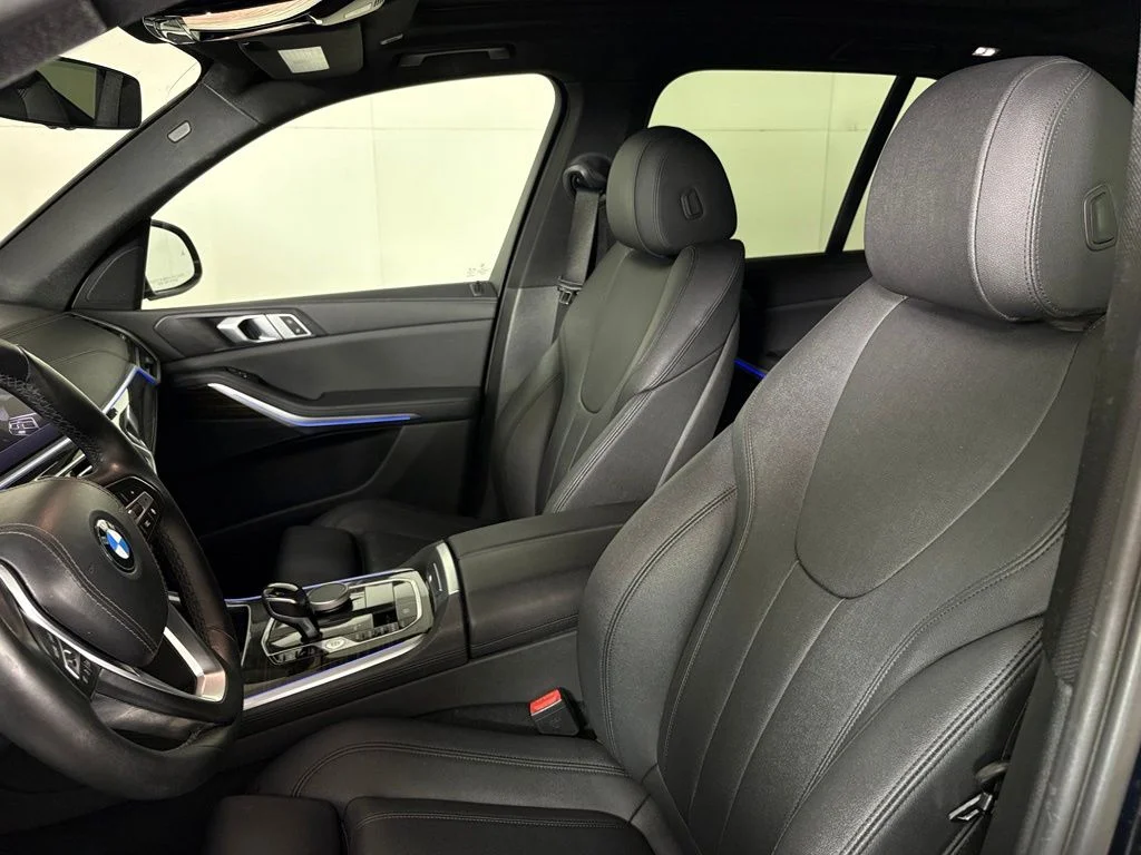 Used 2020 Black BMW sDrive40i image 18