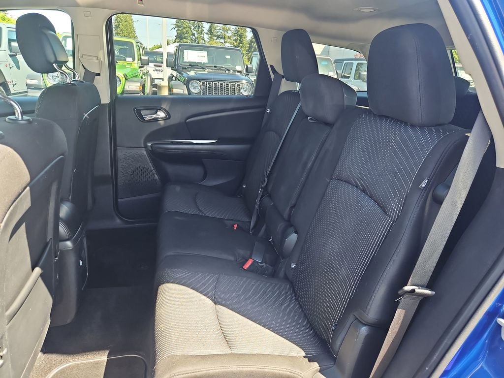 Used 2015 Blue Streak Pearlcoat Dodge SXT image 22