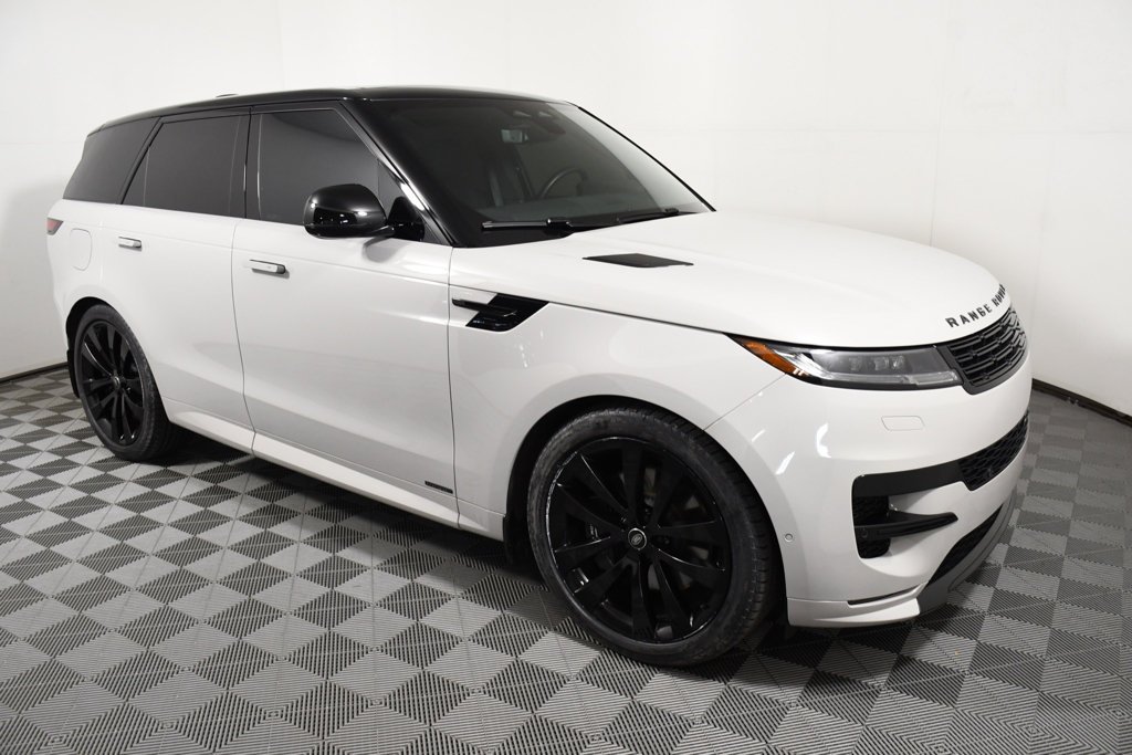 Used 2025 Borasco Grey Metallic Land Rover Autobiography image 8