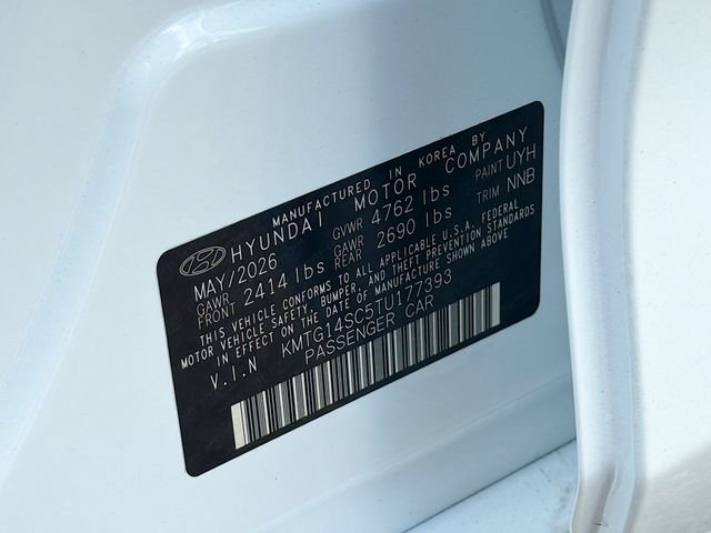 New 2026 White Genesis 2.5T image 32