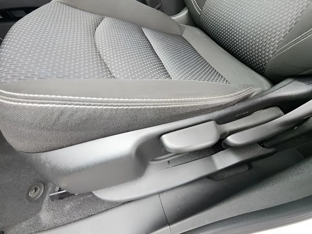 Used 2024 White GMC SLE image 19