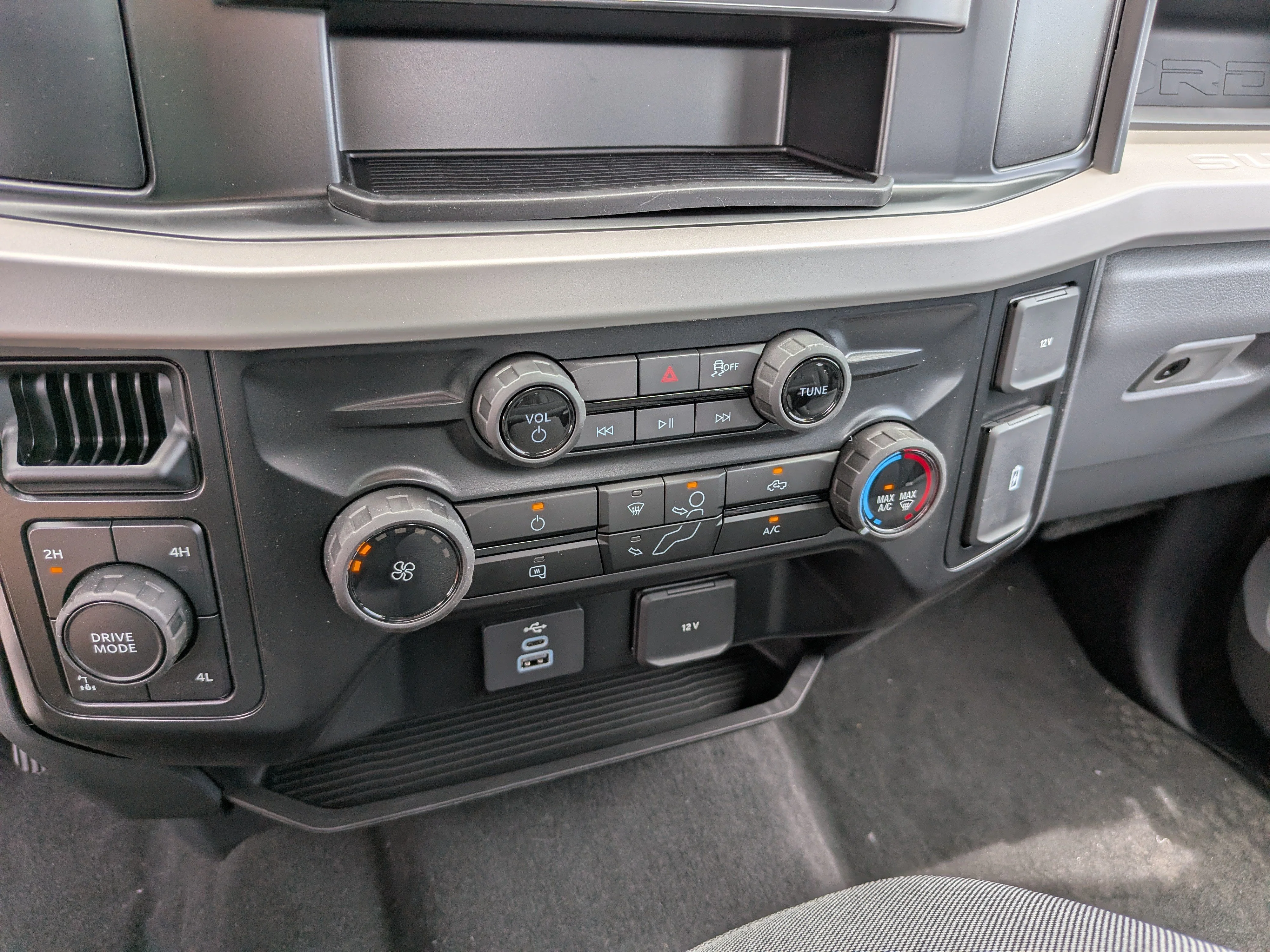 New 2026 Agate Black Metallic Ford F-350® XL image 22