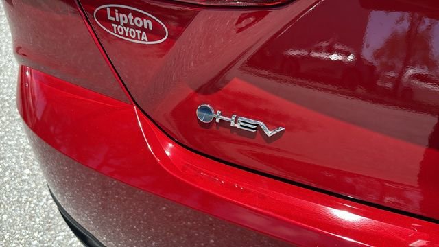 2025 Toyota Camry LE - Photo 8