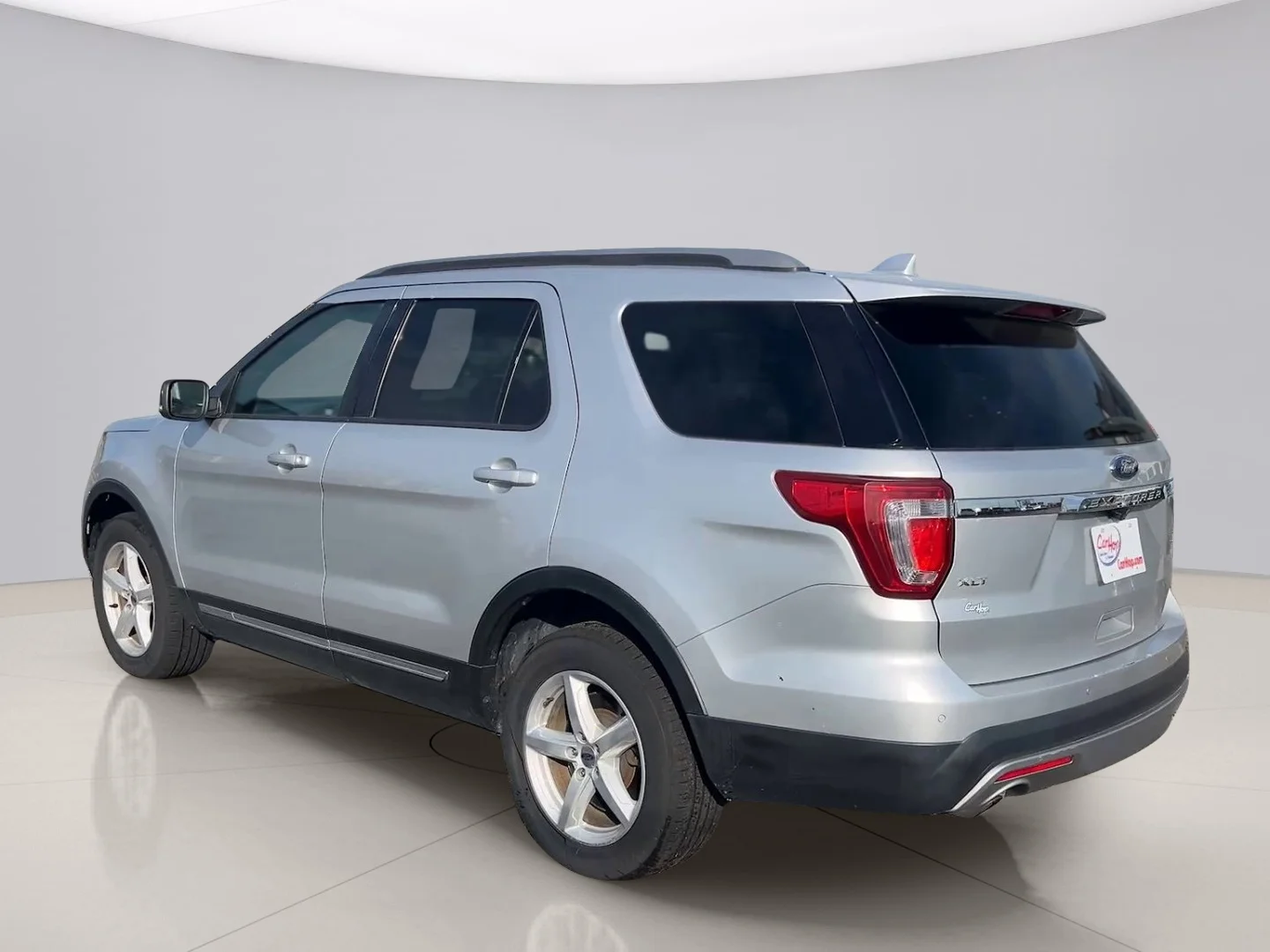 Used 2017 Silver Ford XLT image 3