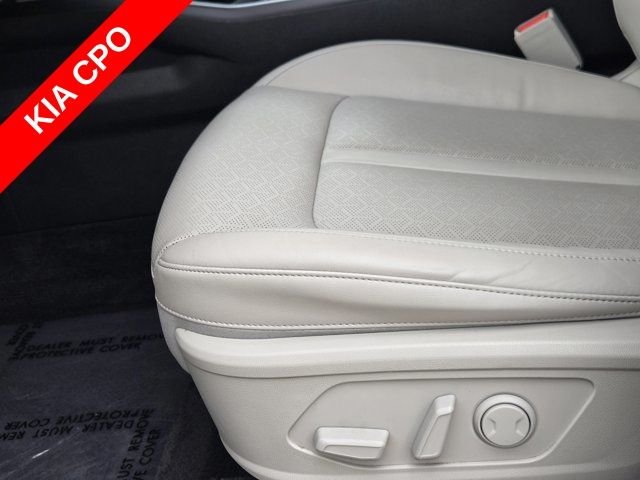 Used 2023 Black Kia EX image 23